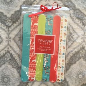 NEW in package 6 pack holiday nail files